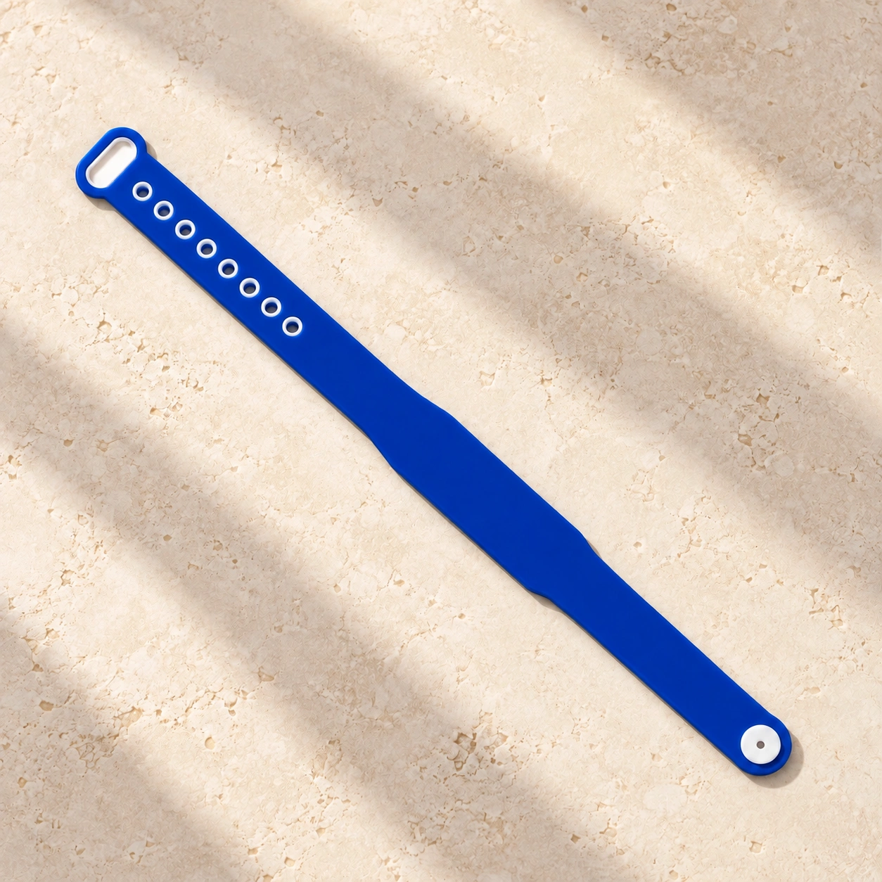 Access wristband in blue